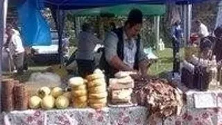 INCEPE FESTIVALUL BRANZEI SI PASTRAMEI - 'RAVASITUL OILOR' EDITIA A IV A LA BRAN