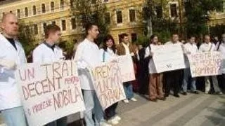 REZIDENTII DIN ROMANIA - SUPARATI PE SISTEMUL SANITAR