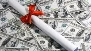 4500 de euro pe luna pentru un rector universitar