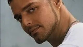 RICKY MARTIN ANIVERSEAZA 17 ANI DE CARIERA