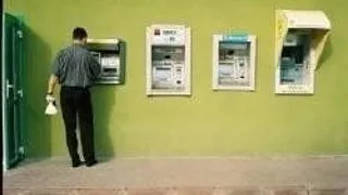 SAPTE BANCI DIN CAPITALA, PAGUBITE CU 1,8 MILIOANE DE EURO PRIN CREDITE CU ACTE FALSE