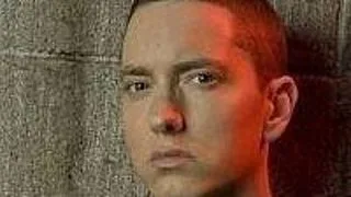 EMINEM REVINE CU UN NOU ALBUM: RELAPSE