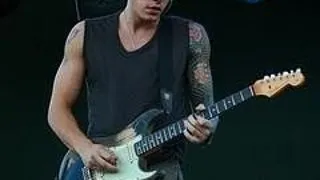 JOHN MAYER DEMONSTREAZA CA E BURLAC