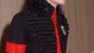 MICHAEL JACKSON VREA SA RECONSTRUIASCA NEVERLAND-UL