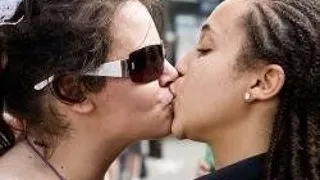 MITURI DESPRE BISEXUALI
