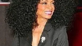 COPIII LUI MICHAEL JACKSON IN GRIJA DIANEI ROSS