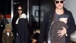 ANGELINA JOLIE SI BRAD PITT AU UN CASTEL INCARCAT DE ISTORIE ROCK