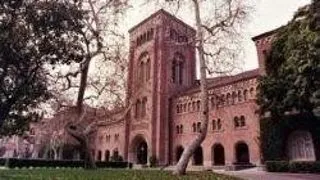 Tinerii se orienteaza catre universitati din strainatate
