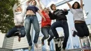 CEI  MAI ATIPICI STUDENTI INVATA LA HOJSKOLE DIN DANEMARCA