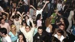 Cum sa socializezi la petrecerea de Revelion