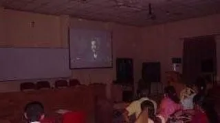 STUDENTI LA MEDICINA FAC SEMINARII PE BAZA FILMELOR