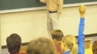 TINERII ASISTENTI SUNT DORITI PENTRU A FI ANGAJATI IN UNIVERSITATI