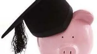 TOT MAI MULTI STUDENTI ABANDONEAZA FACULTATEA