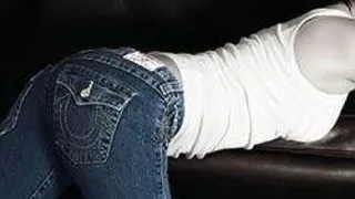 Un look in jeans din cap pana in picioare