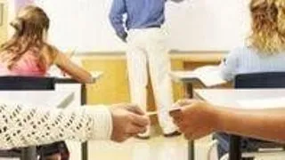 Ultima inventie studenteasca: ceasul de copiat