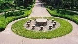 Studentii straini il viziteaza pe Brancusi la el acasa