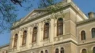 Afla ce universitati au inceput deja cursurile