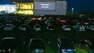 In 2010, 15.000 de masini au mers la film la Baneasa Drive In Cinema