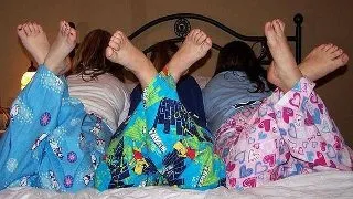3 idei de tinute pentru un party in pijama!