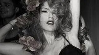 Corina e Dita von Teese a noastra