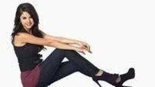 Selena Gomez promoveaza noua piesa Who Says (foto)