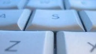 Tinerii pot depune cereri pentru bani de calculatoare pana pe 21 aprilie