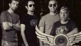 BENETONE Acoustic in The Barrel duminica, 17 aprilie