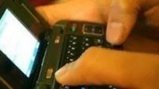 Relatie: 5 motive pentru a trimite un sms in loc sa telefonezi