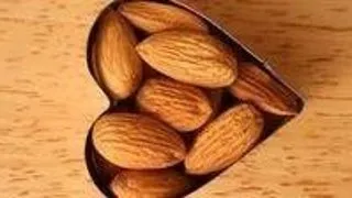 4 motive pentru a include migdale in alimentatia ta