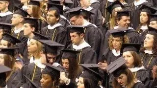 Cum se integreaza pe piata muncii proaspetii absolventi de facultate?