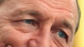 Traian Basescu are posturi fara concurs