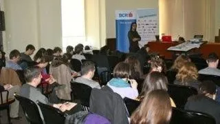 Continua Workshopurile Social Impact Award