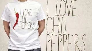 Poarta un tricou de fan adevarat la concertul RHCP !