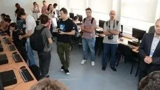 Studentii vor primi burse de studiu de 10.000 dolari