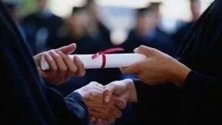 Cat de multe sanse au masteranzii si doctoranzii in fata angajatorilor