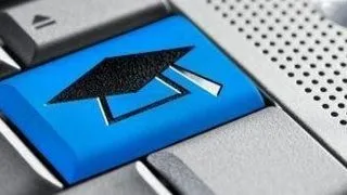 Cursurile online nu vor putea lua locul experientelor vietii de campus