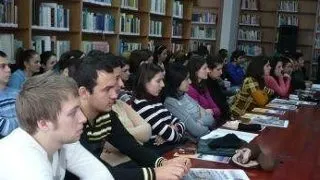Studentii nevoiasi din toata lumea pot obtine diplome la "Universitatea Oamenilor"
