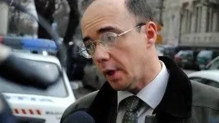 Profesorul din Timisoara, acuzat de luare de mita, cercetat in continuare in arest