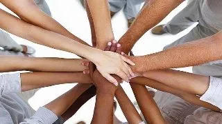 Vezi ce avantaje iti poate oferi un voluntariat