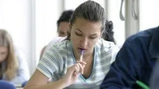 Incep examenele de admitere la facultate: bataie pe locurile la stat de la UMF "Carol Davila" din Bucuresti