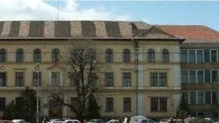 Studentii Universitatii Transilvania vor igieniza singuri caminele pentru a obtine un loc de cazare gratis
