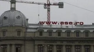 Admitere 2013 ASE: Studentii din cea de-a doua sesiune pot candida pe baza de dosar