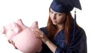Facultate: cu cat s-au majorat taxele pentru noul an universitar?