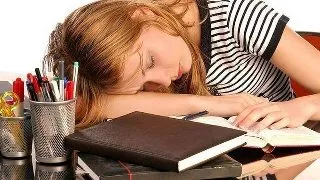 Afla la ce boli esti predispus daca inveti in noaptea dinaintea unui examen