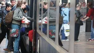 Studentii renunta la blatul pe tren! Afla ce cale ieftina de a calatori au gasit!