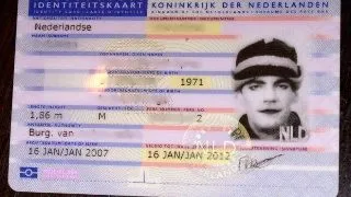Top 7 cele mai ciudate poze din lume pentru documentele de identitate