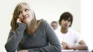 Te-ai indragostit de proful de la facultate. Si acum ce faci?