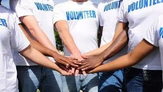 Vrei sa faci voluntariat? Inscrie-te in Brigada!