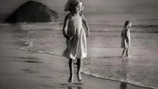 MARE, PLAJA SI RELATII INTERPERSONALE