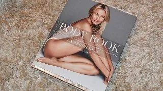De ce orice fata ar trebui sa citeasca The Body Book scrisa de Cameron Diaz